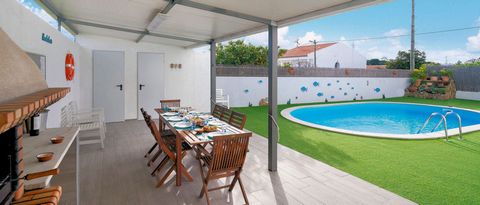 Bambus House Blue is an extraordinary apartment with saltwater pool in Quarteira, Algarve. Accessible for people with reduced mobility and wheelchair use. Bambus House Blue is situated in a very quiet area of Quarteira, but very close to supermarkets...