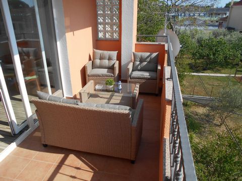 An attractive and private apartment that will satisfy every one of our guests.The city center, local attractions, the first beach or sports fields of all kinds are 15 minutes' easy walk away from the apartment. The apartment is fully equipped, towels...
