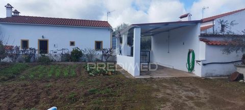 Small farm in Escusa / Marvão. Recent house, being a T2 in new condition. Large backyard with best quality cultivation land. Fantastic views over the surrounding mountains. Close to Marvão, Spain and Portagem where there are swimming pools, good rest...