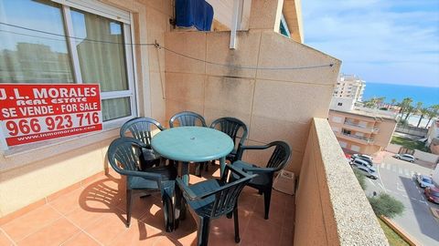 Apartment on the 4th floor with south orientation. There is an area of 65 m2, consisting of 2 bedrooms with inbuilt closets , a bathroom, American kitchen and spacious living room with access to the terrace of 7 m2 with lateral sea views. Only 300 m ...