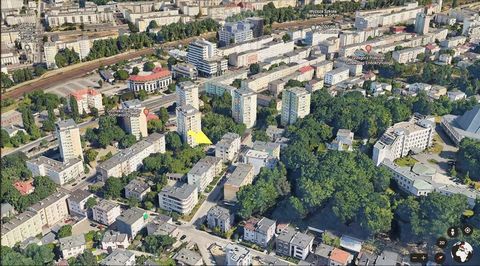 Na sprzedaż kamienica w Gdyni. Podpiwniczona. W skład kamienicy wchodzi 12 mieszkań o średniej powierzchni użytkowej 49,27 m2 każda i łącznej powierzchni użytkowej 591,18 m2, działka nr 686 o powierzchni 897,00 m2, położona w Gdyni przy ul. Pomorskie...