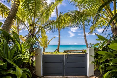 Luksusowa nieruchomość przy plaży w Playa Bonita, Las Terrenas. Odkryj wspaniałą nieruchomość z 7 sypialniami położoną przy plaży Playa Bonita , jednego z najbardziej ekskluzywnych miejsc w Las Terrenas na Dominikanie . Z 1,8 akrami (7 300 m²) prywat...