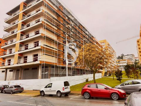 Das Gebäude zeichnet sich durch ein zeitgenössisches Design mit einfachen und modernen Linien aus, die seinen urbanen Charakter unterstreichen. Die Apartments wurden mit dem Ziel entworfen, Ihnen Wohlbefinden und ein friedliches Leben zu bieten, und ...