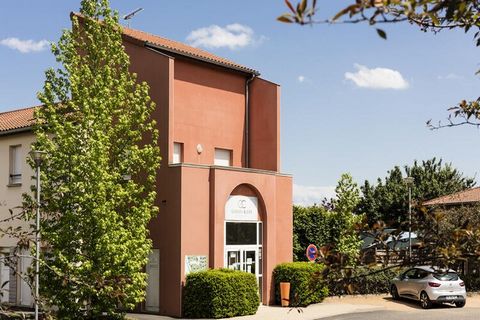 The Garden & Residence City Clermont-Ferrand Gerzat*** is located in Auvergne, just 800 meters from the motorway interchange. It offers an outdoor swimming pool open in the summer season, perfect for cooling off! Each apartment has a comfortable livi...