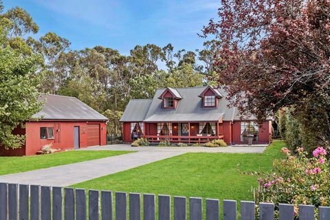 Located an easy stroll from the heart of Woodend, this charming Western Red Cedar home positioned on half an acre (2,009 sqm approx) of delightful garden presents a wonderful opportunity for those looking for a property with character and all town se...