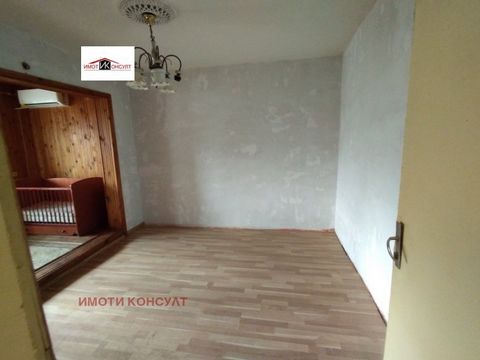 Imoti Consult pone a su disposición un amplio apartamento en uno de los barrios preferidos de la ciudad de Sofía. Veliko Tarnovo, concretamente el barrio de Kartala. La propiedad se encuentra muy cerca de un parque, tiendas, restaurantes y paradas de...