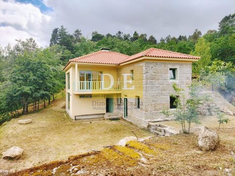 Bauernhof in Marco de Canaveses – Porto – Portugal Das Hotel liegt am linken Ufer des Flusses Tâmega auf einer Höhe von 122 Metern über dem Meeresspiegel und bei km 53+400 der EN 210, etwa 5 km von der Stadt Marco und 10 km von der Stadt Amarante ent...