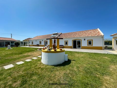 THE ADDED VALUE OF THE PROPERTY: 5 bedroom villa in rustic style, single storey, set in flat land with about 1448 m², with four suites, barbecue, games room and electric vehicle charging area. PROPERTY DESCRIPTION: Entry Living room Kitchen Office/li...