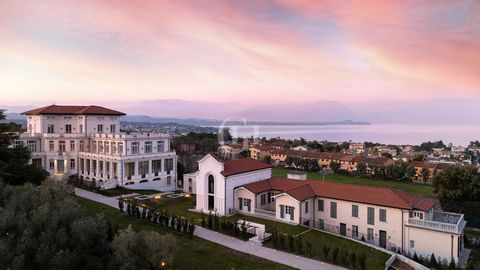 In uno degli angoli più esclusivi e panoramici del Lago di Garda, sorge una nuova e rinomata residenza di lusso: VILLA DEL SOLE. Questa villa elioterapica, risalente ai primi anni del '900, si distingue per la sua stupenda vista lago ed un ampio parc...