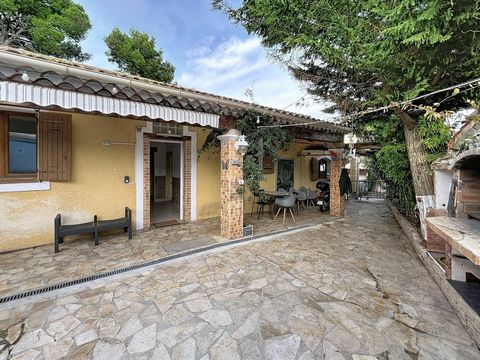 Maison de plain pied avec piscine, chemin de Sormiou