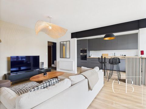 Appartement rénové 81 m2 Balcon Stationnement