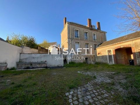 Maison à rénover 236 m² garage et dépendances