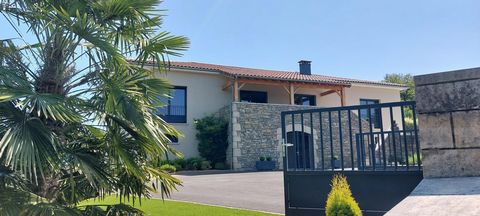 Harmonie et Prestance pour cette superbe maison