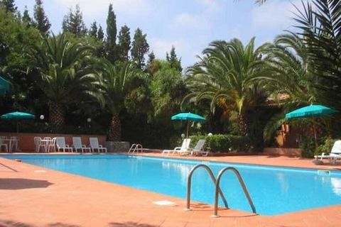 This is the perfect place for a great holiday in Italian Calabria. This apartment with access to a communal swimming pool is ideal for family holidays in the sun. Take a walk through the beautiful region or visit the many picturesque villages near th...