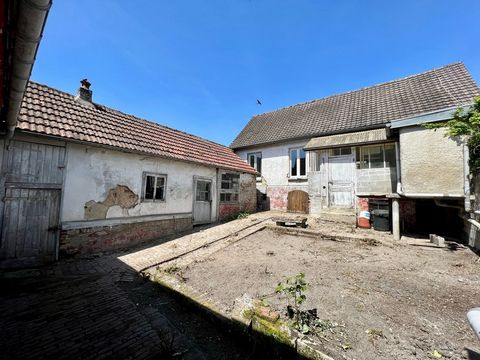 EXCLUSIVITY SAINTE ANNE IMMO Commune GUERBIGNY GUERBIGNY - 10 minutes from Montdidier: dynamic city (shops, restaurants, tobacco supermarket, pharmacy, train station) and 25 minutes from downtown Amiens I propose a semi-detached house of 50 m2 with a...