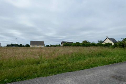 REF: 4529. Building plot of 1143 m2, not developed. It is quietly located in a small village, 20 minutes from Evreux, 15 minutes from Neubourg and 10 minutes from Goms