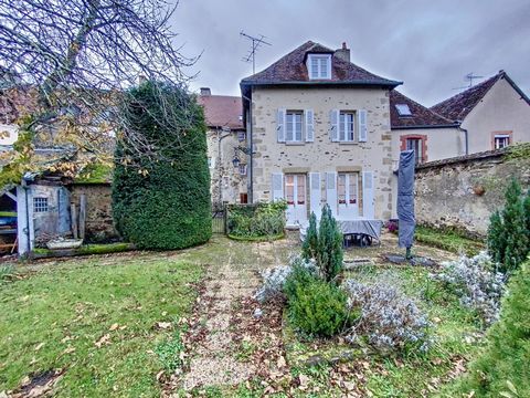 Are you looking for a character house with all amenities nearby: So welcome !!! Dating from the 1730s ..., and built on three levels (including one currently used as an attic), we have a perfectly renovated house for a living area of 249 m2. On the f...