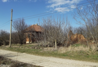 Price: €6.000,00 District: Vratsa Category: House Area: 120 sq.m. Plot Size: 4950 sq.m. Location: Countryside Derelict rural house with spacious plot of land situated in the outskirts of a quiet village 45 km north from Vratsa, Bulgaria. The property...