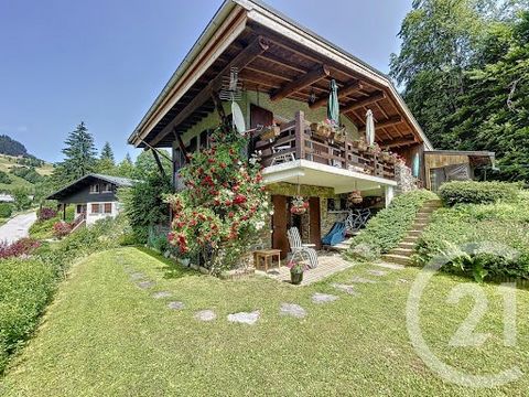 FLUMET, near Praz sur Arly and Megève. Located in the immediate vicinity of the village centre and its shops, this pretty 103 sq-m chalet, built on a 600 sq-m plot of land, has been recently renovated: roof, electricity, double glazing. The property ...