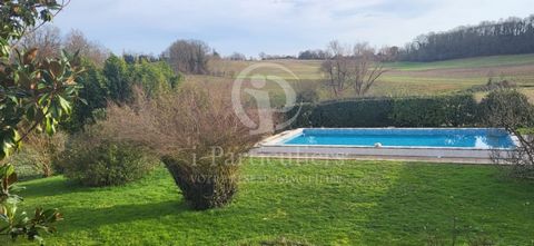 Welcome to this corner of paradise in the heart of the Lot et Garonne, where charm and friendliness meet to create an exceptional living experience! We present to you this magnificent property, an oasis of serenity of 400 m2, accompanied by a gîte, a...