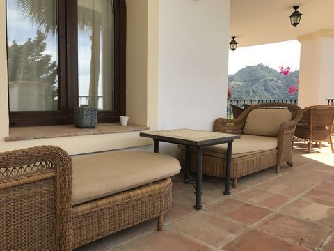Located in Benahavís. RENTED FOR WEEKS WIDE AND COZY 5 BEDROOM SUITE WITH WARDROBES, LARGE LIVING ROOM, KITCHEN AND TERRACES, GAME ROOM AND CINEMA, BAR, SAUNA, BARBECUE, FIREPLACE, SWIMMING POOL AND GARDEN WITH PANORAMIC VIEWS TO MONTE MAYOR. LUXURIO...