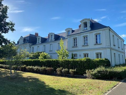 NORTH of TOURS RESIDENCE GARDEN GARAGES CELLAR This beautiful residence is the result of transformation into a 19th century orphanage. The building is fabulous. This beautiful residence is located near shops and schools in a dream environment facing ...