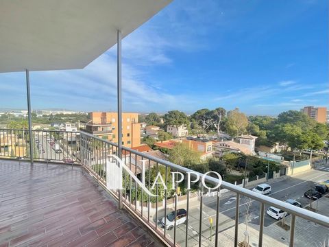 Nappo Real Estate offers for sale this magnificent flat with a large balcony in a very quiet residential area in Can Pastilla, totally exterior with lots of light all day long.Situated on the fifth floor with lift in a quiet well kept building with a...