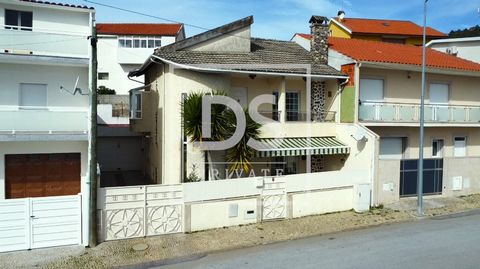 Bienvenue dans votre nouvelle maison à Vila Flor, Bragança, où le confort rencontre la modernité dans cette spectaculaire villa de 3 chambres. Cette résidence unique en son genre se démarque par ses caractéristiques distinctives, assurant une expérie...