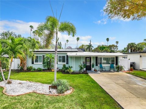 Welcome to your very own island paradise! This gorgeously updated gem is located in the coveted Shore Acres neighborhood of North St. Petersburg. This versatile split floor plan maximizes the privacy and space of the 2 bedrooms and 2 bathrooms with l...