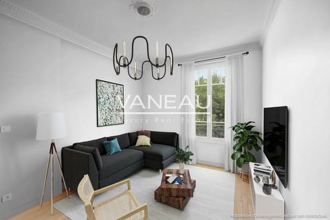 Meudon Val Fleury, 2 steps from the RER, in a 1930 building, on the 5th floor with elevator (mid-floor), 68.63m² Carrez apartment composed of an entrance, an independent kitchen to be converted, 2 bedrooms, a bathroom and a separate toilet. Renovated...