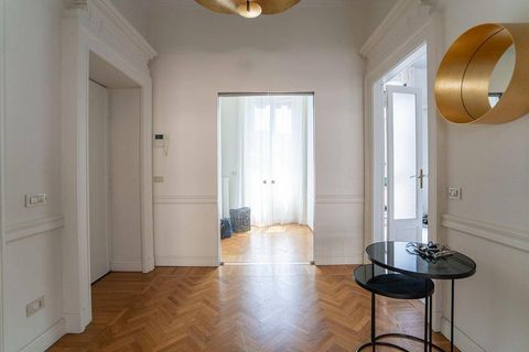 In Via Luigi Settembrini, in a prestigious building from the beginning of the last century, we offer an exclusive splendid residence on the third floor. The skilful, very recent renovation has been able to combine functionality and charm, creating sp...