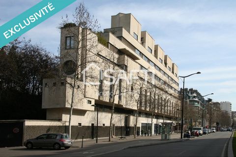 Paris XV – immeuble Art Déco - Boulevard Victor – Duplex 37m² -Terrasse