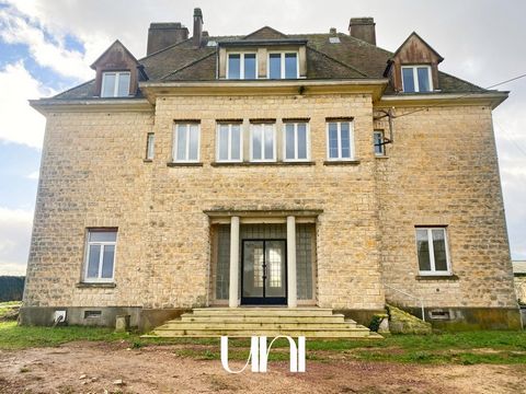 EXCLUSIVE! Localisation: THUE ET MOUE - 15 minutes from Caen Discover this property through the testimony of its owner: ' This sublime Caen stone house has been in our family for 3 generations. The house has been built with high-end materials, it is ...