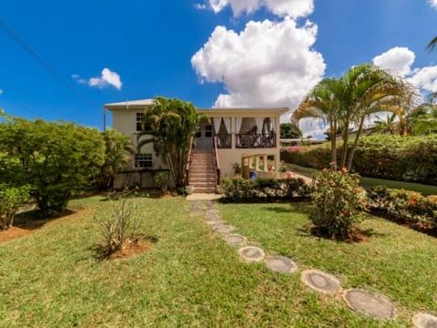 Located on the prestigious west coast of the island this lovely property comprises two apartments set within lush gardens and is a short drive from the beach. A bright and airy self-contained apartment is positioned on the ground floor. There are two...