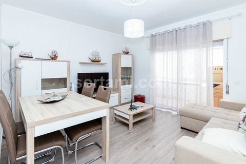 Excellent one bedroom apartment in the centre of Quarteira! The property comprises a living room, a kitchen, one bedroom, one bathroom and a charming balcony to enjoy with family and friends. For more convenience, the apartment is located in a buildi...