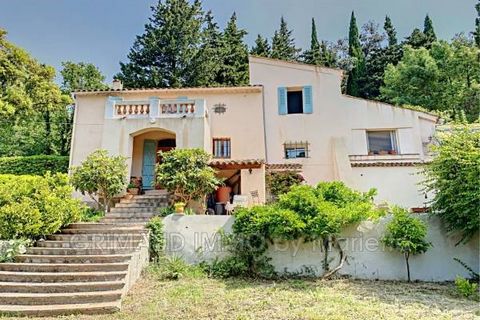 Country house of 1830, on 7313m ² of ground in different levels consisting of: 2 rooms with bathroom, workshop, living room, kitchen and dining room, independent type T2, swimming pool and shelter for 2 cars. Near the village. Features: - SwimmingPoo...