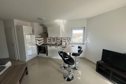 Beautiful two-bedroom apartment with a gross area of 94 m2 in Peroj, just a 4-minute drive to the sea. The apartment is located on the 2nd floor and is situated in a perfect location near restaurants, shops, beaches, and all necessary amenities for a...