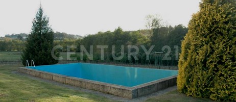 Magnificent farm located in the parish of Vinhó and Lagarinhos, Gouveia municipality. This farm is located in an area overlooking the entire Serra da Estrela Natural Park, just 20 minutes from the city of Gouveia. It's composed by: * Main House, with...