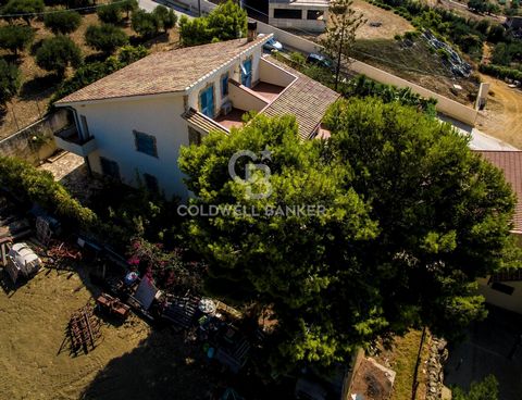 This villa for sale in Sciacca is located in a strategic position, immersed in the tranquility of the Saccense promontory, 150 meters from the sea and a few minutes from the most beautiful beaches in the area, less than 8 km away from the prestigious...