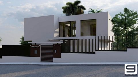 New Development: Prices from to . [Beds: 3 - 3] [Baths: 3 - 3] [Built size: 400.00 m2 - 400.00 m2] We are building an amazing luxury villa in the lower part of Elviria and due to be finished this summer! The building is well on its way. The property ...