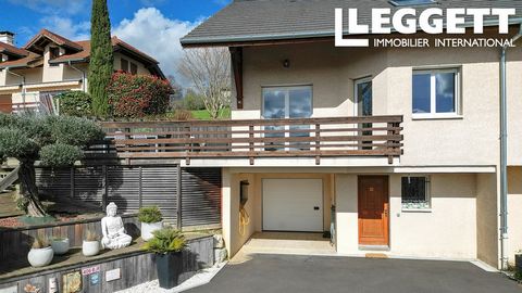 A27867PAJ73 - Located in the village of Trévignin, just minutes from the city center of Aix-les-Bains and boasting a magnificent view of Lac du Bourget, this house features : On the ground floor: an entrance, a garage, and a cellar. On the first floo...