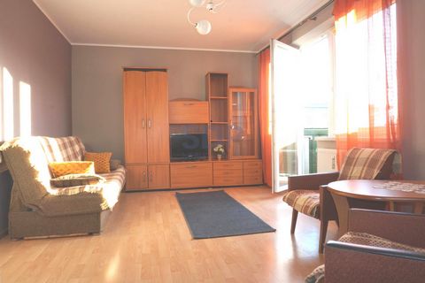 SDP NIERUCHOMOŚCI OFFER Krzysztof Dudek I cordially invite you to the presentation of an intimate apartment in the Strachocin housing estate, in the early 2000 investment The apartment is located on the second floor of a three-storey building. Bright...
