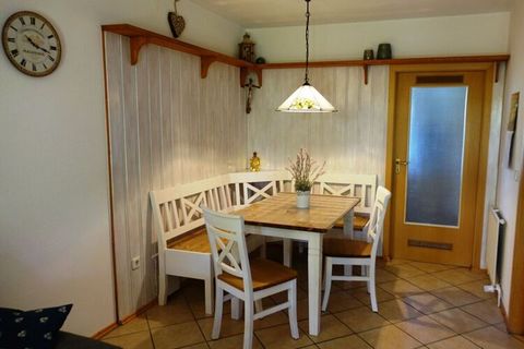 Comfortably furnished holiday home at the foot of the Alps in a quiet location, 64m², sleeps 5, south-facing terrace, insect screen, dishwasher