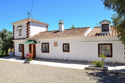 Beautiful house just 1 km from the Andalusian village of El Chorro. This house is situated on a plot of 5.787 m2 and has very good access. On the ground floor there is a fully equipped kitchen with oven, microwave, hob and extractor, dishwasher and a...