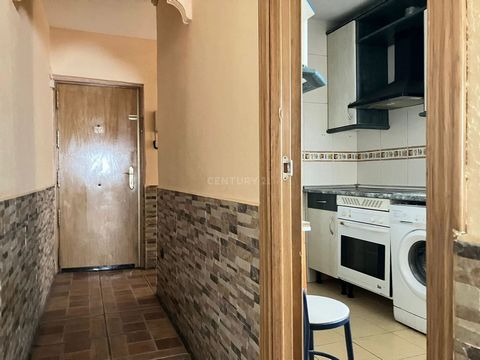 Century 21 NOW IV exclusively offers this magnificent investment opportunity in the heart of the centre of Getafe, just a few metres from the Carlos III University of Madrid, in an area full of local commerce and perfectly connected to the rest of th...