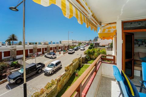 Presenting a spacious apartment with two large double bedrooms that stands out for its tranquillity and for being in an exclusive complex of only 18 units. The property is well located at the entrance of a pedestrian street very close to the beach an...