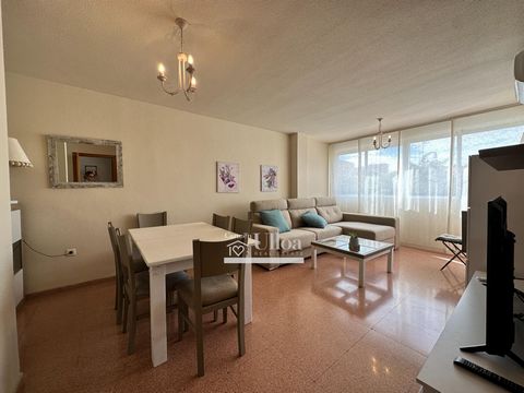 APARTMENT WITH TOURIST LICENSEHousing opportunity in Mutxamel. This is an exquisite 89m2 apartment, a property that guarantees comfort in every corner.The apartment has an entrance that distributes the 3 double bedrooms and 2 bathrooms (full) and the...