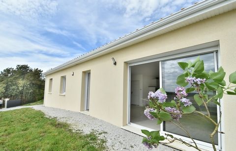 Dpt Charente (16), à vendre proche de SAINT YRIEIX SUR CHARENTE maison de plain-pied 3 chambres + jardin