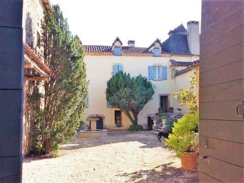 EXCLUSIVE TO BEAUX VILLAGES! Beautiful manor set around a courtyard with grounds of nearly 2.6 hectares. Views over the river valley and nearby village. Rooms are all on a grand scale, providing sumptuous living. With the gate-house included, 6 bedro...