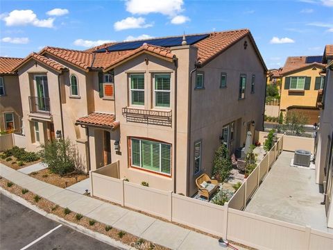 Welcome to luxury living at Rancho Soleo – South Temecula’s newest condominium community! At 1,523 square feet this 3 bedroom, 2 1/2 bath, 2-story townhome is in truly pristine condition! Gated and landscaped, Rancho Soleo is the epitome of Spanish M...